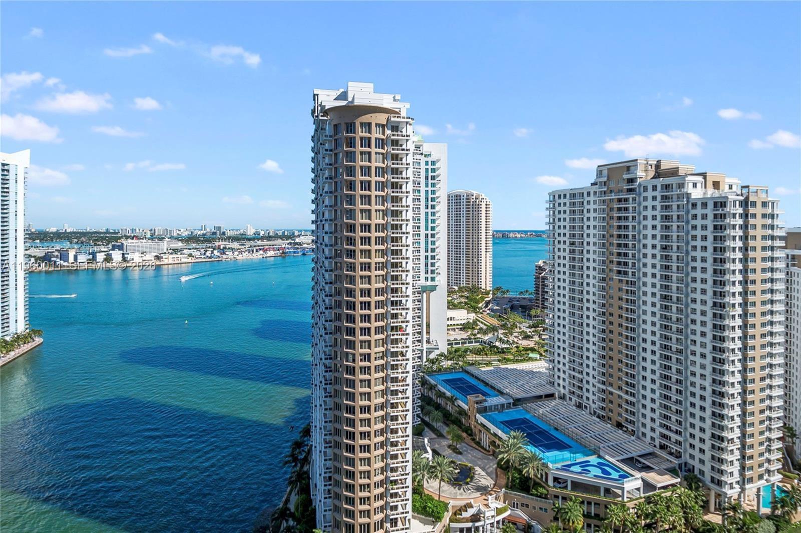 465 Brickell Ave # 2703