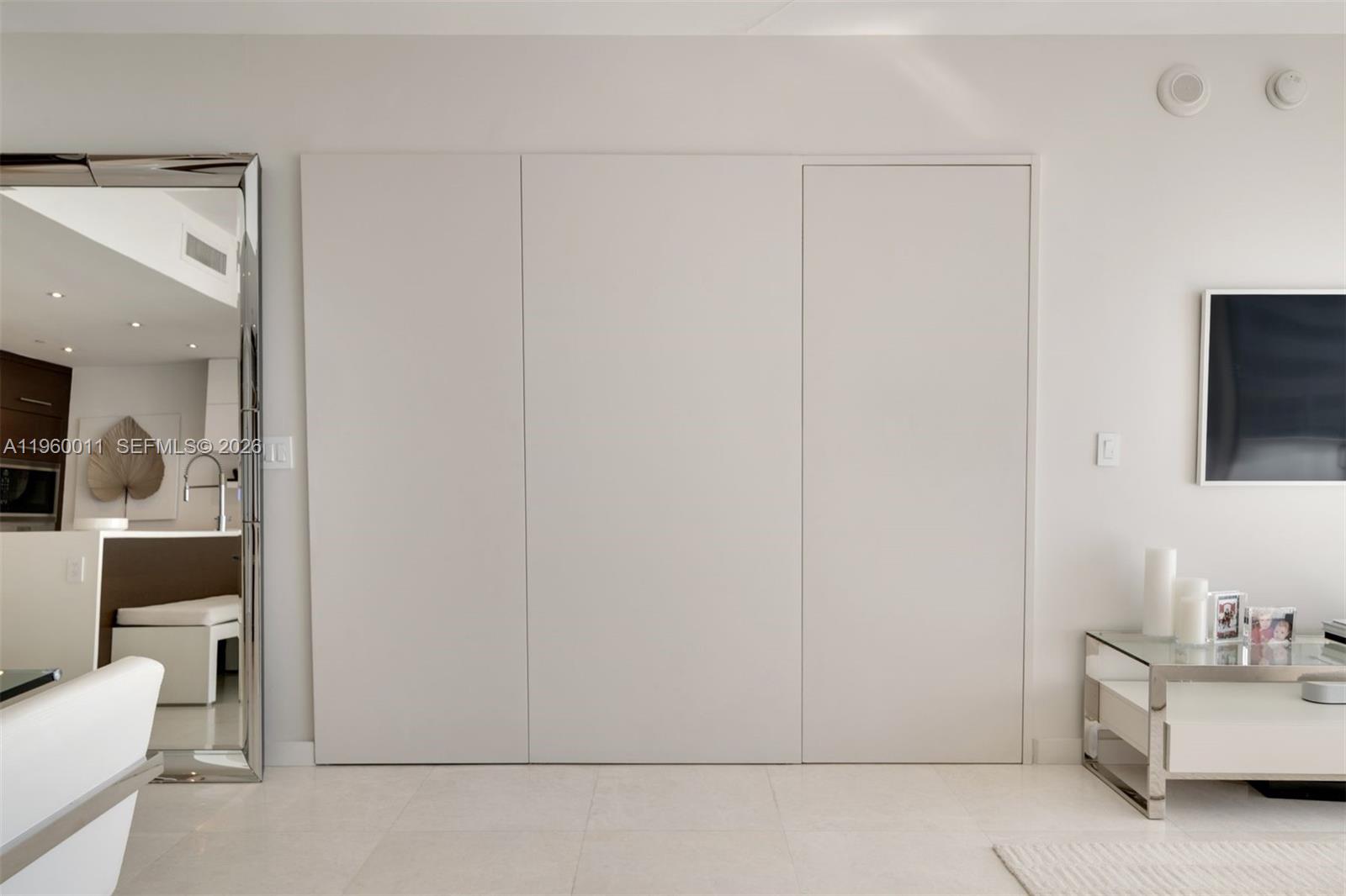 465 Brickell Ave # 2703