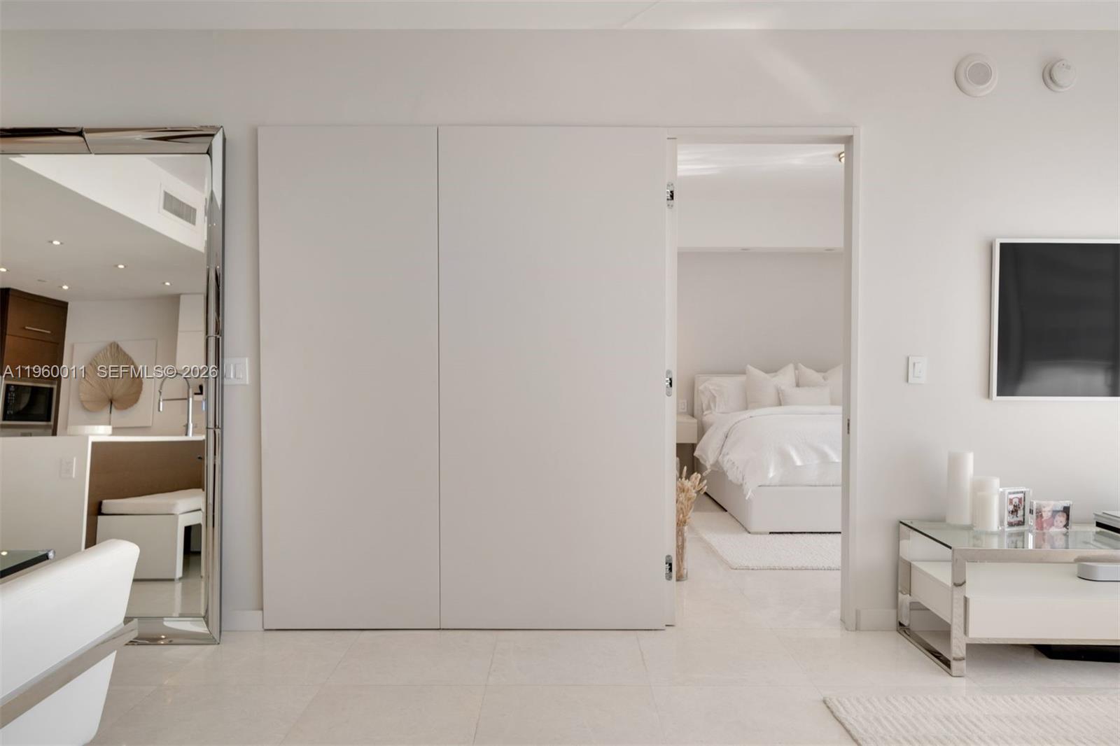 465 Brickell Ave # 2703