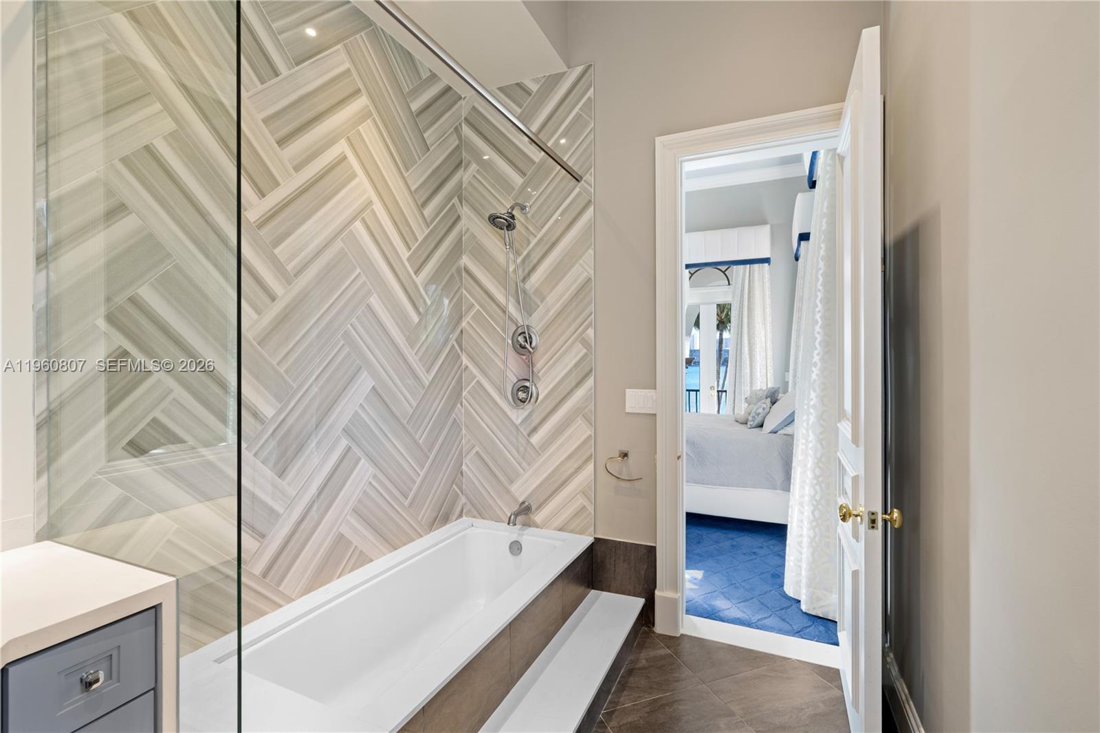 3914 Island Estates Dr