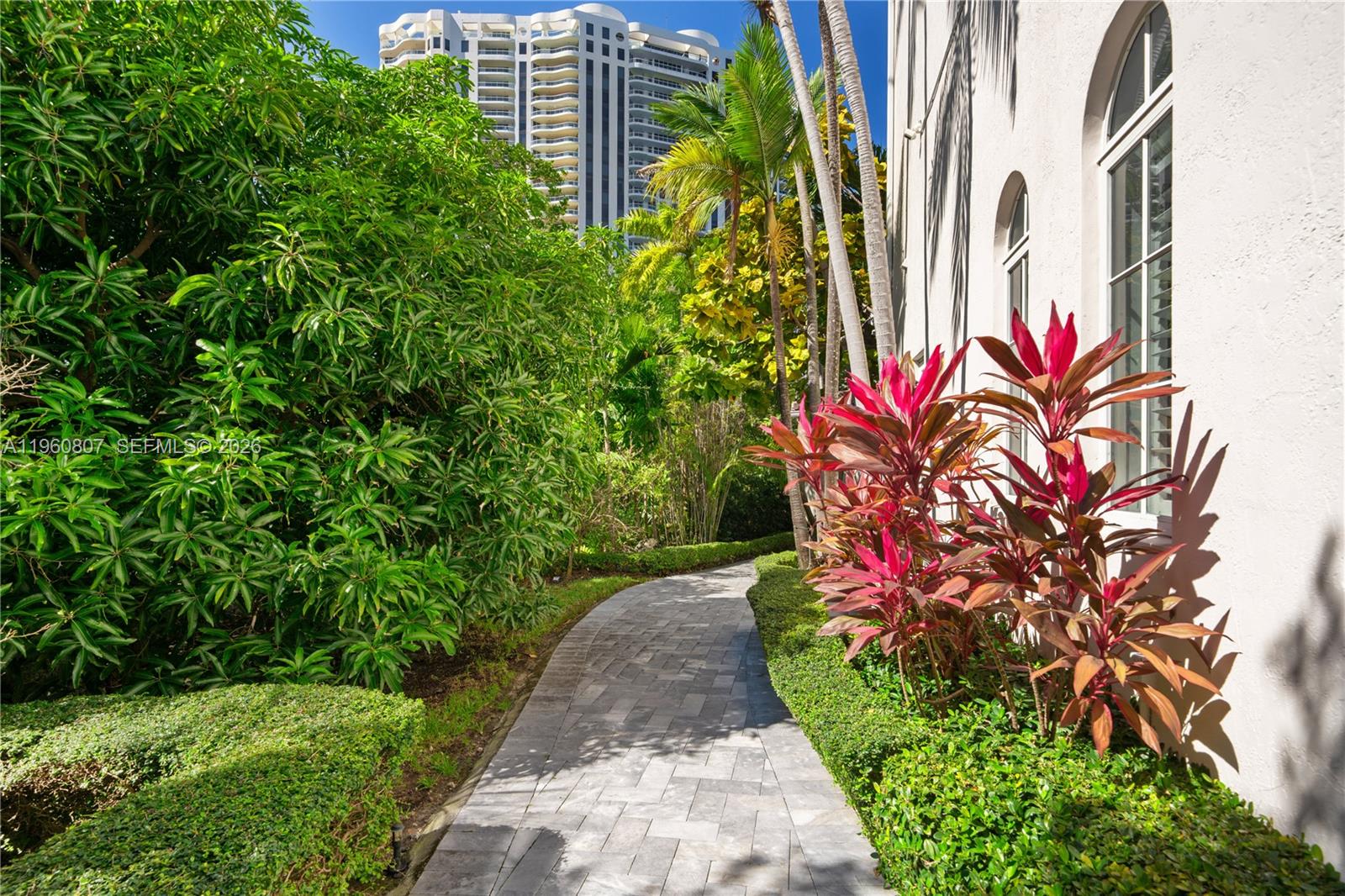 3914 Island Estates Dr