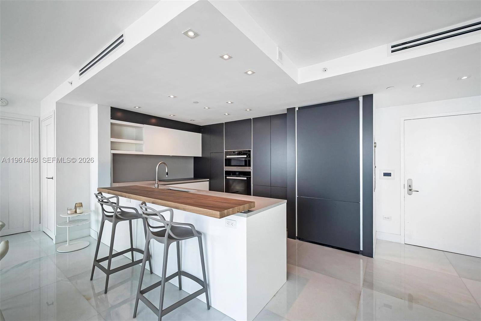 1331 Brickell Bay Dr # 33 Unit: BL-33