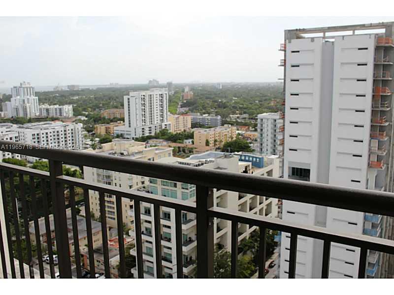 999 SW 1st Ave # 2106
