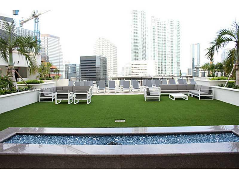 999 SW 1st Ave # 2106