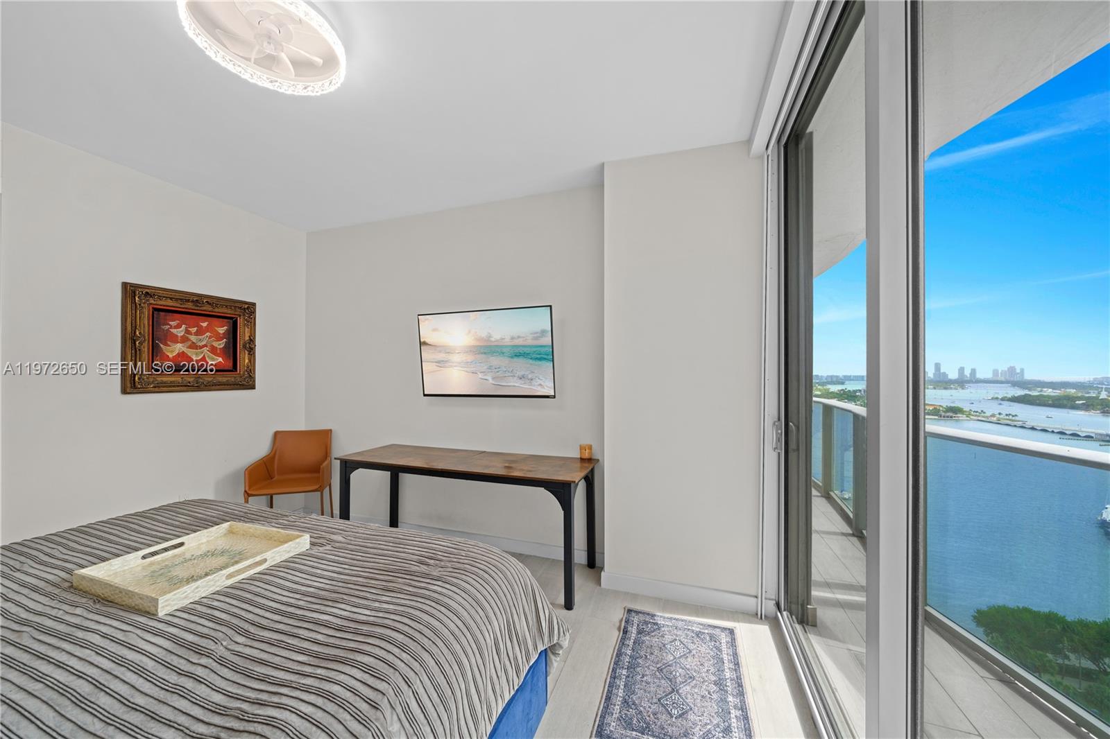 488 NE 18th St # 2112