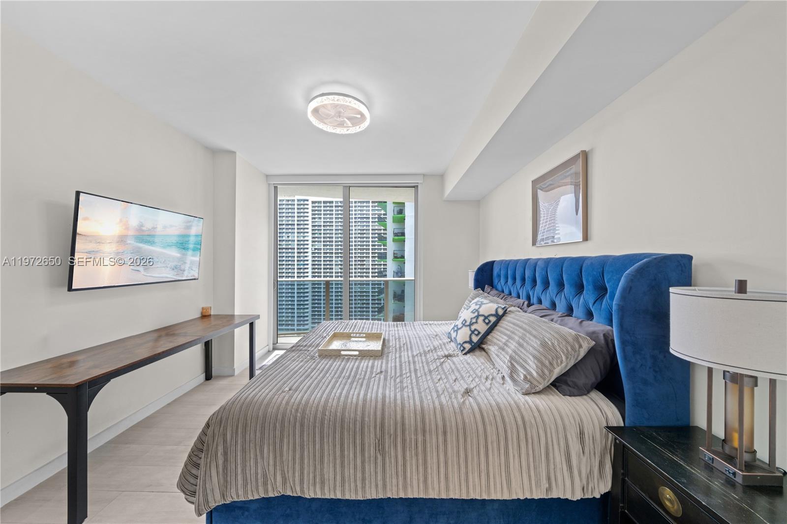 488 NE 18th St # 2112