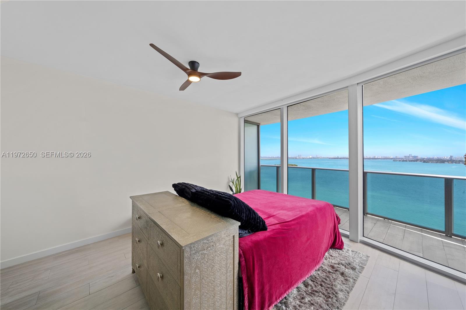 488 NE 18th St # 2112