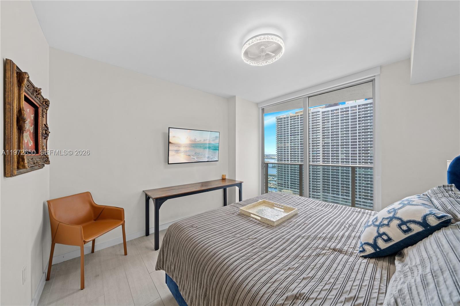 488 NE 18th St # 2112