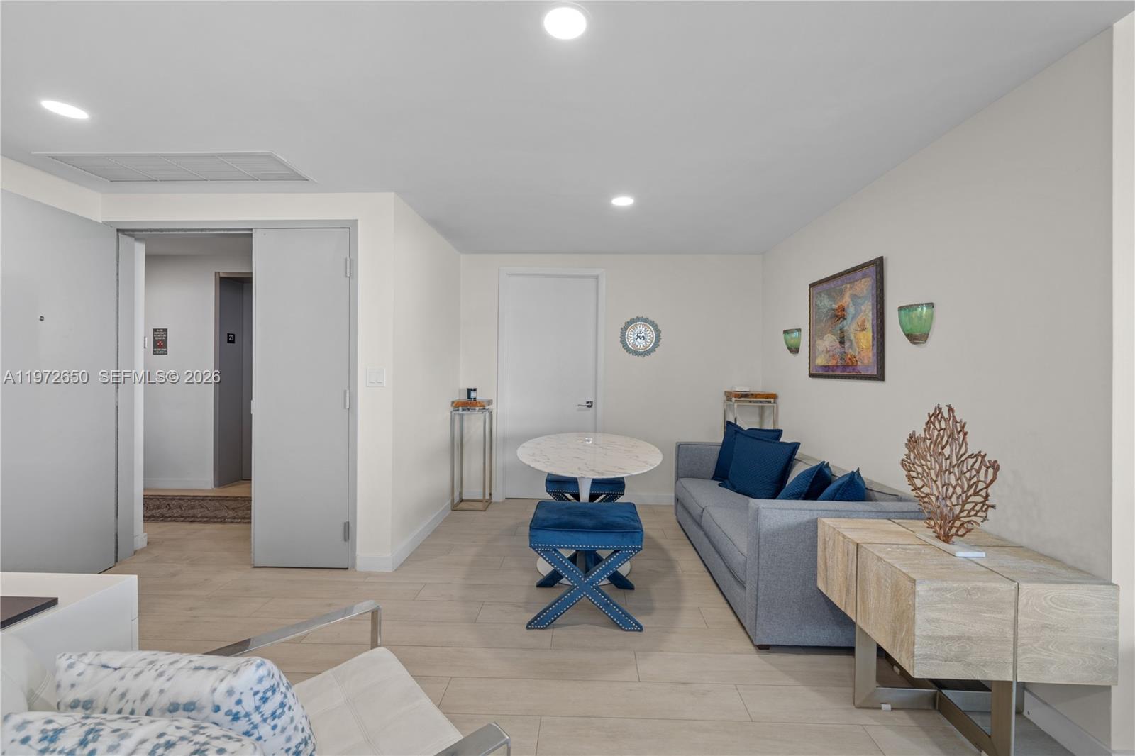 488 NE 18th St # 2112