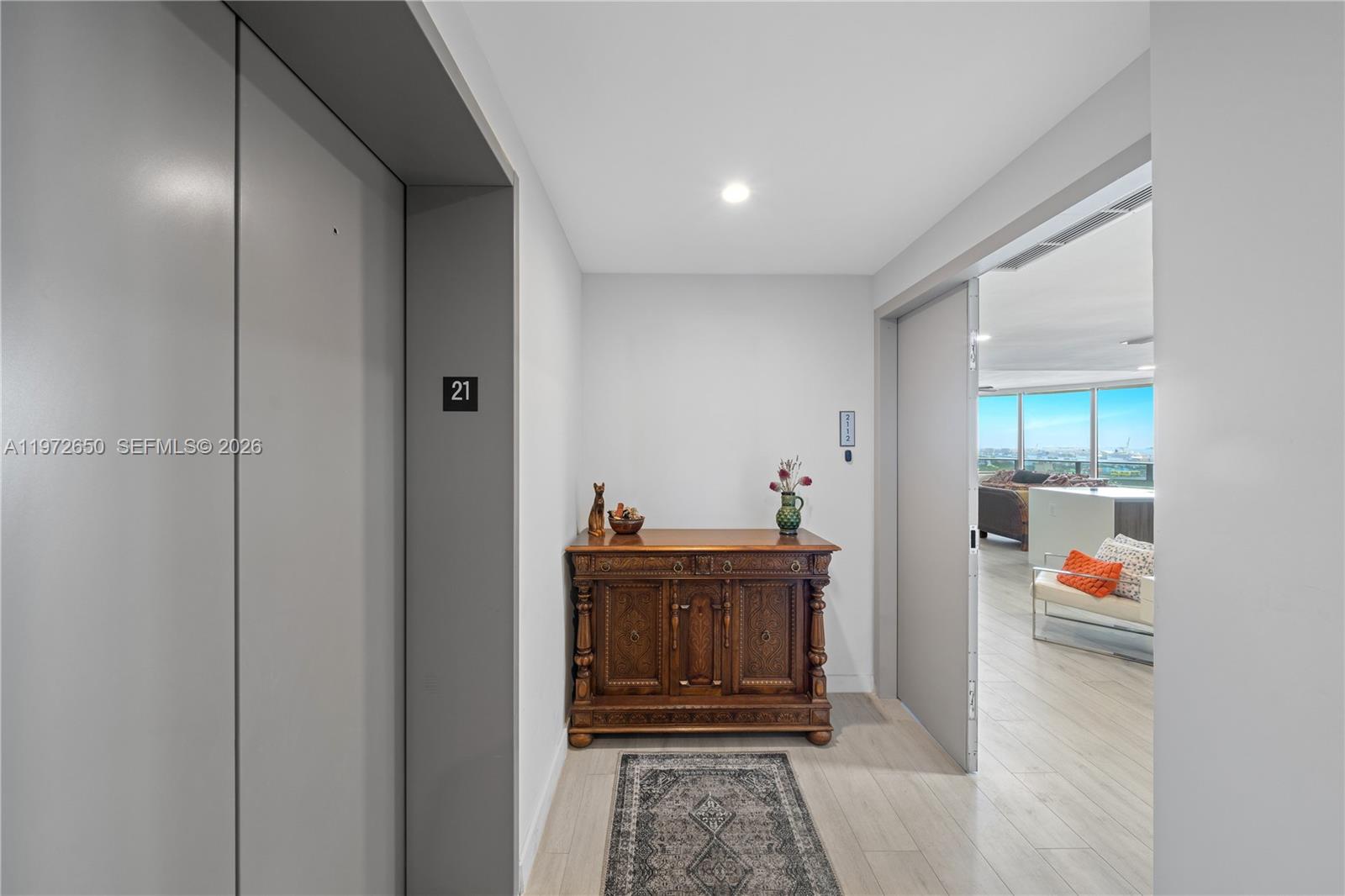 488 NE 18th St # 2112