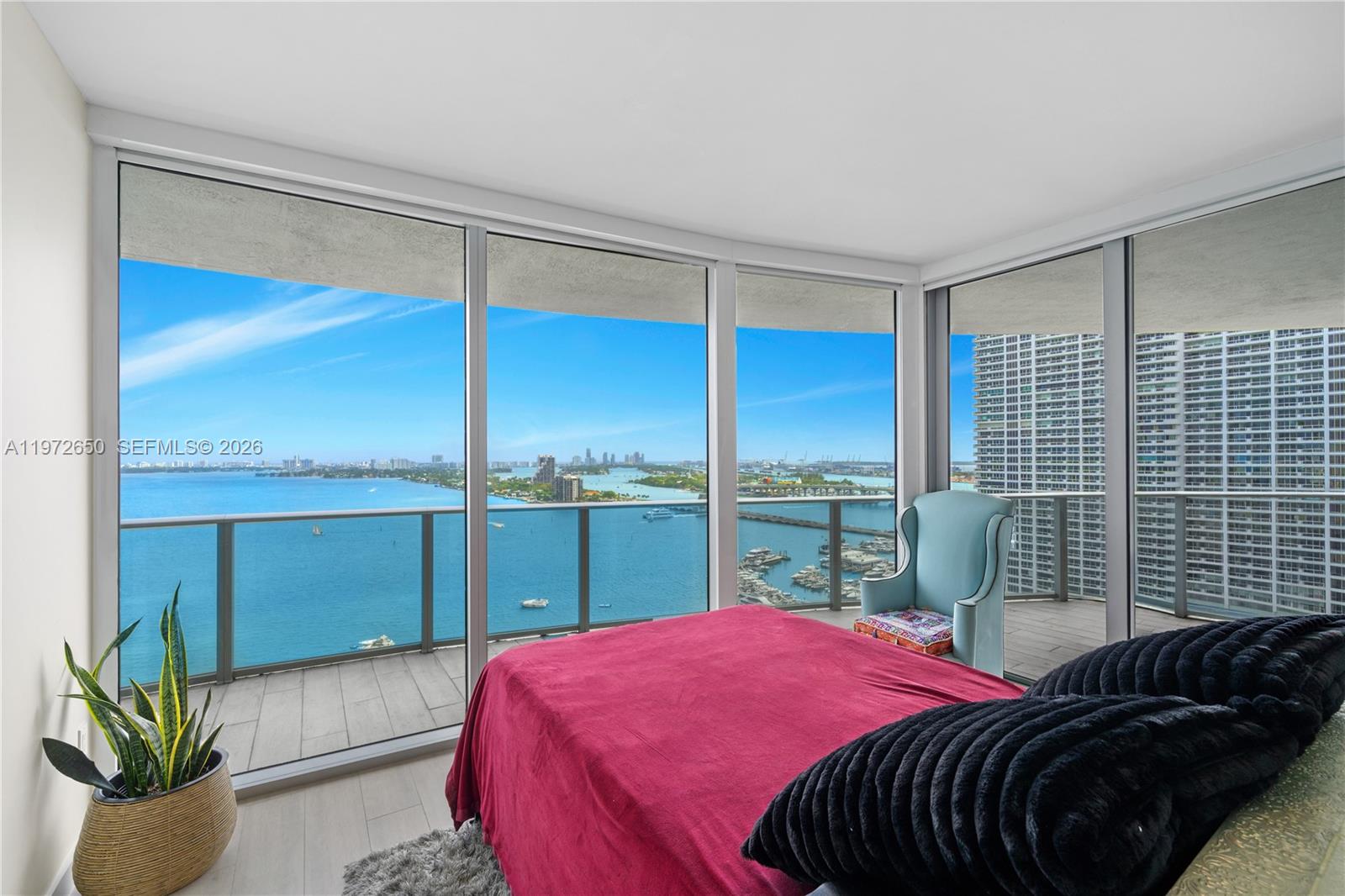 488 NE 18th St # 2112