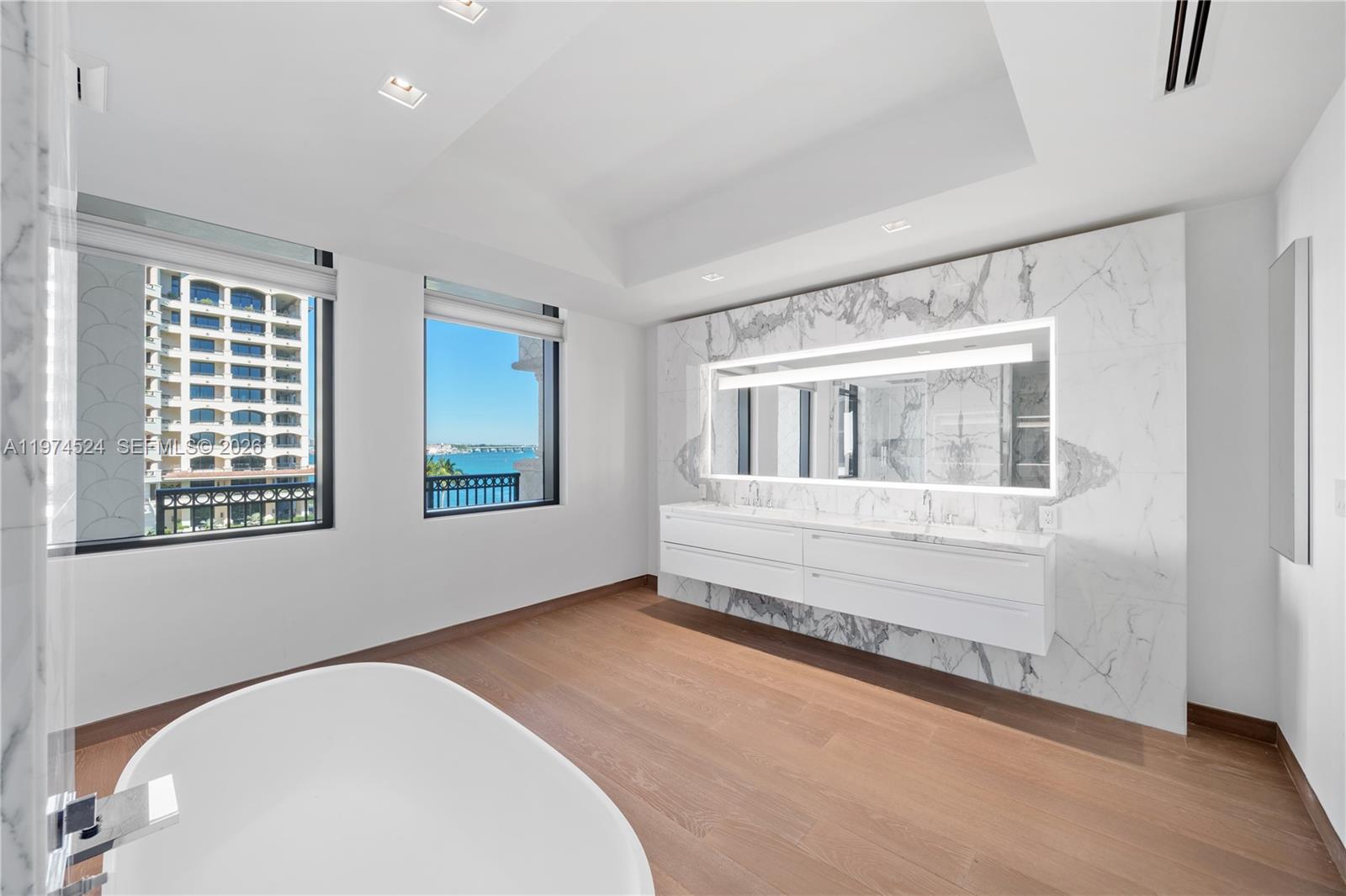 Palazzo Del Sol 7043