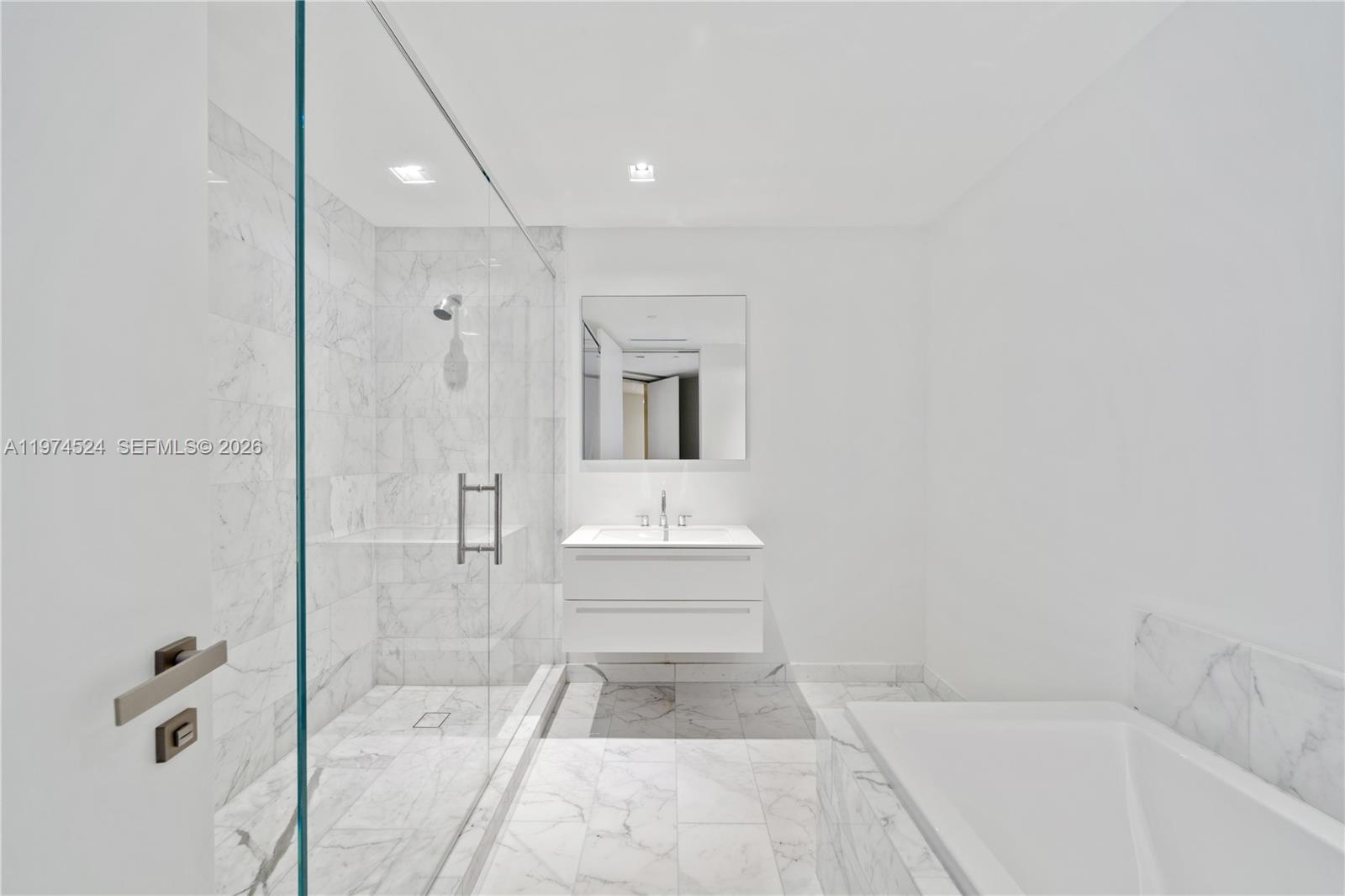 Palazzo Del Sol 7043