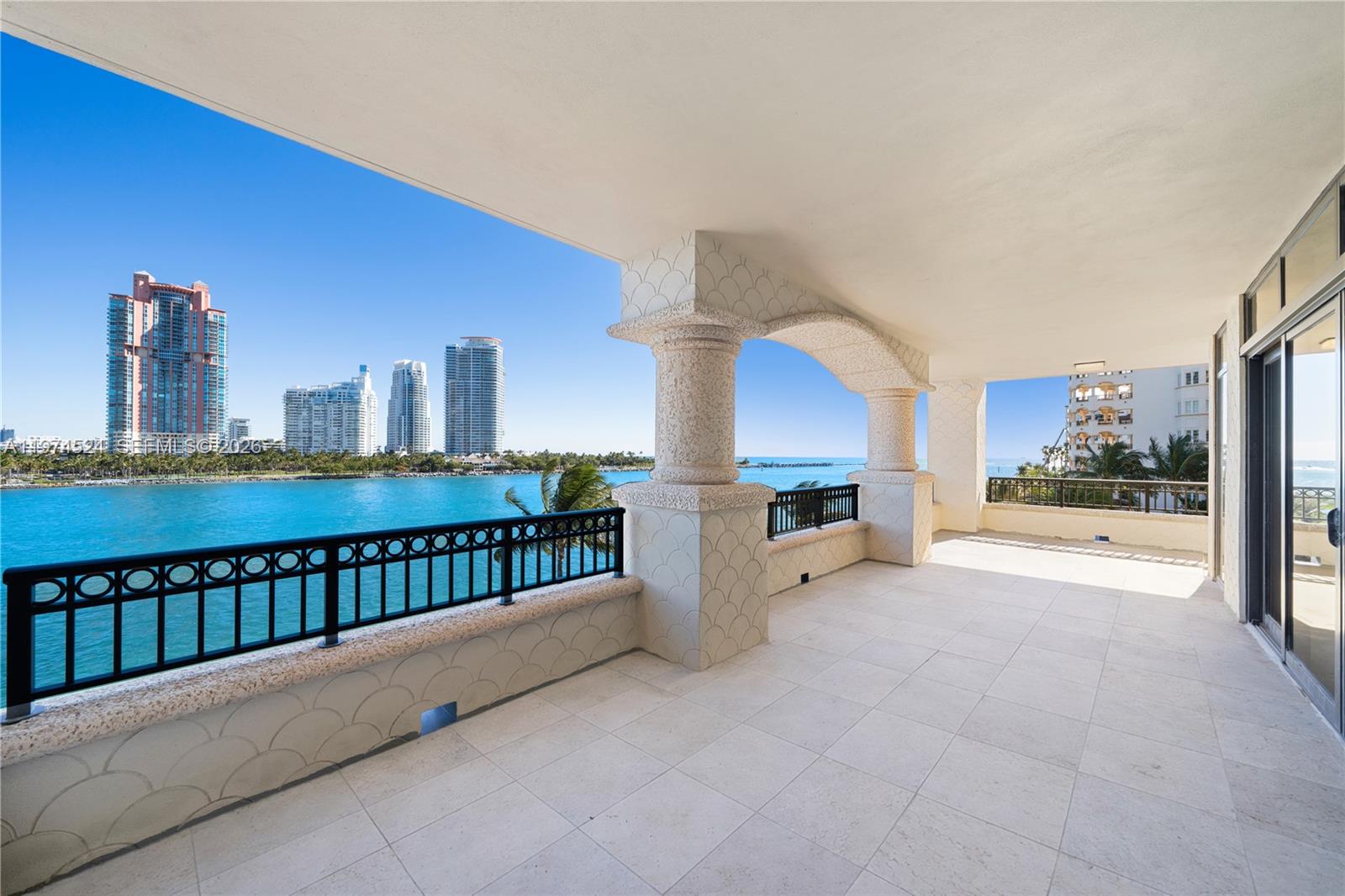 Palazzo Del Sol 7043
