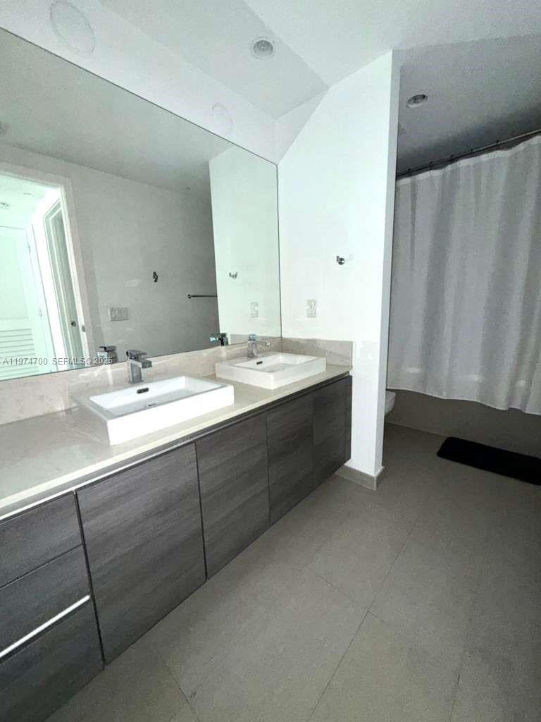 1080 Brickell Ave # 303