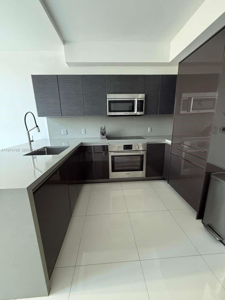 1080 Brickell Ave # 303
