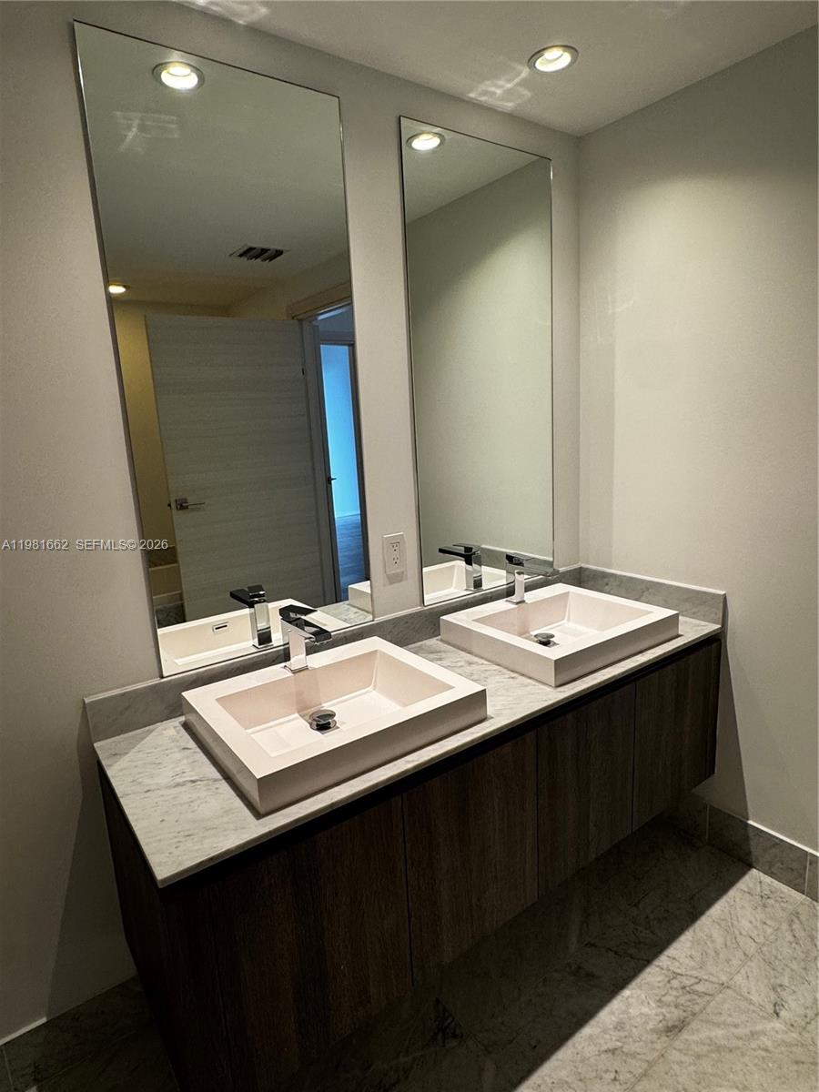801 S Miami Ave Unit: 1906