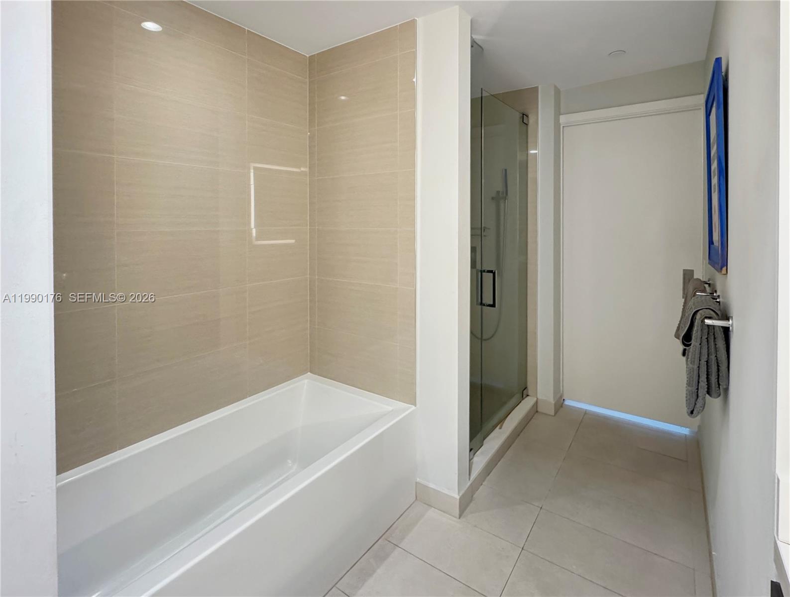 851 NE 1st Ave # 302