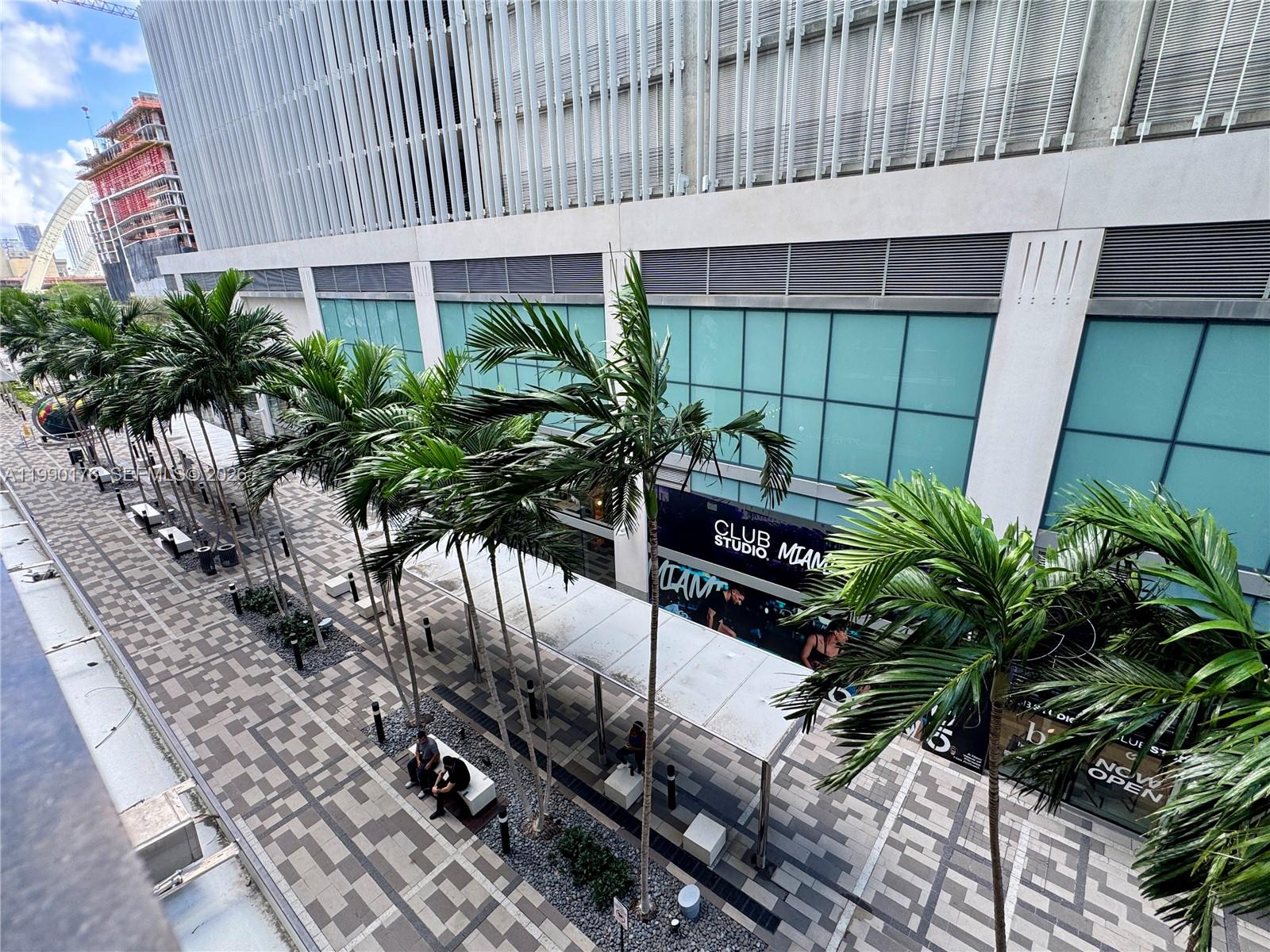 851 NE 1st Ave # 302