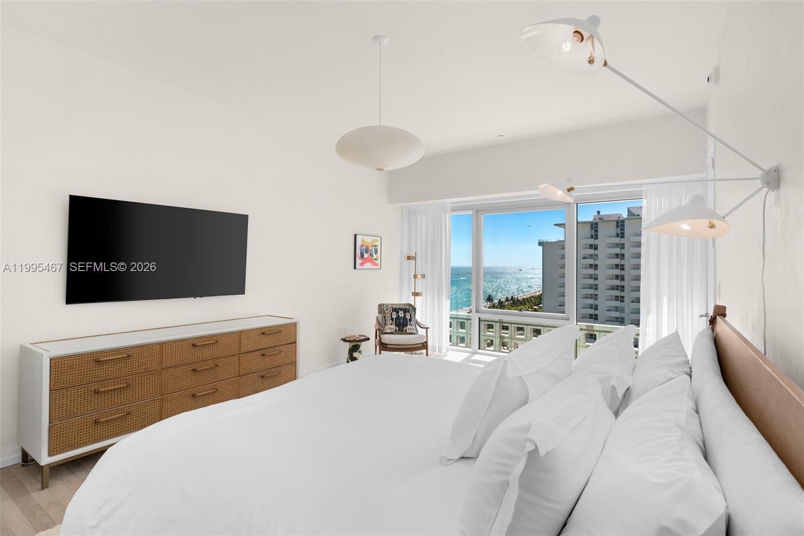 2901 Collins Ave # 1204