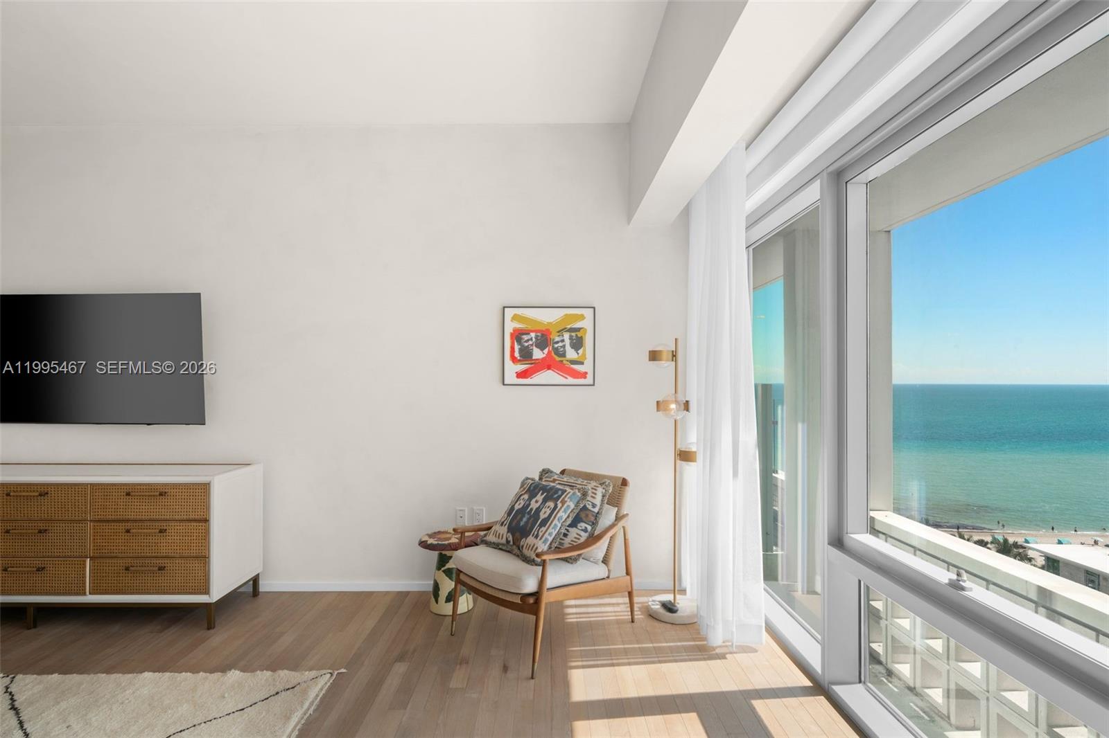 2901 Collins Ave # 1204