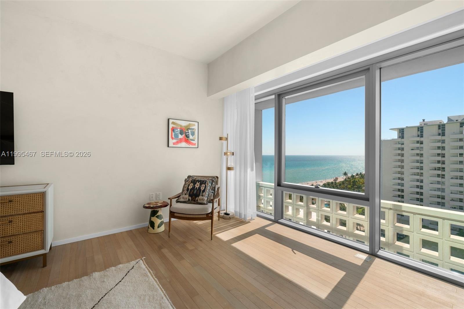 2901 Collins Ave # 1204