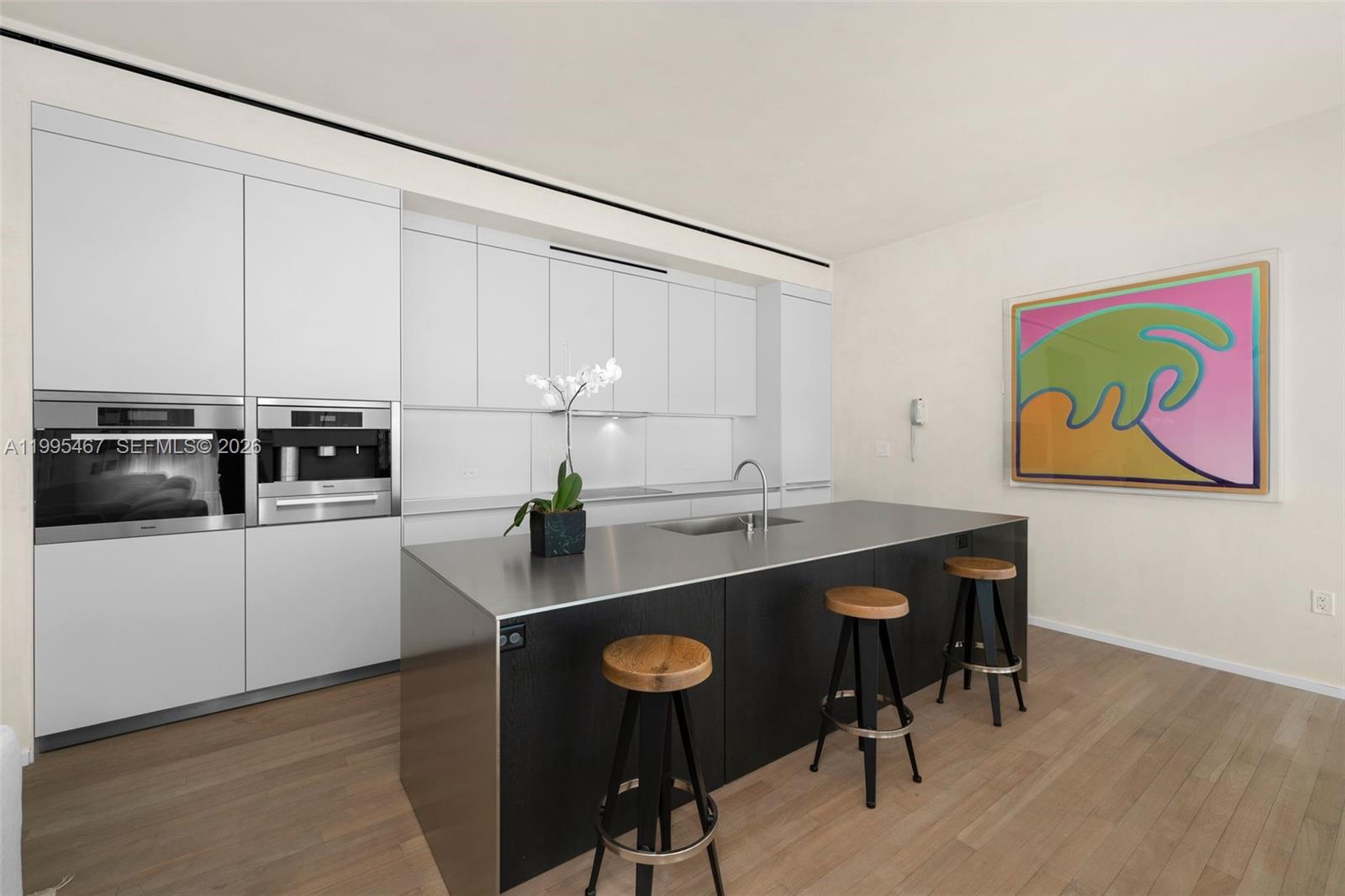 2901 Collins Ave # 1204
