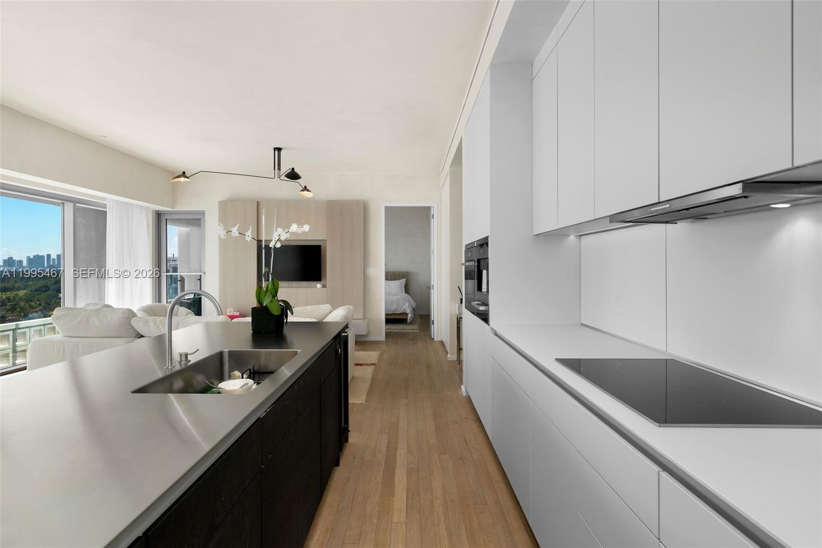 2901 Collins Ave # 1204