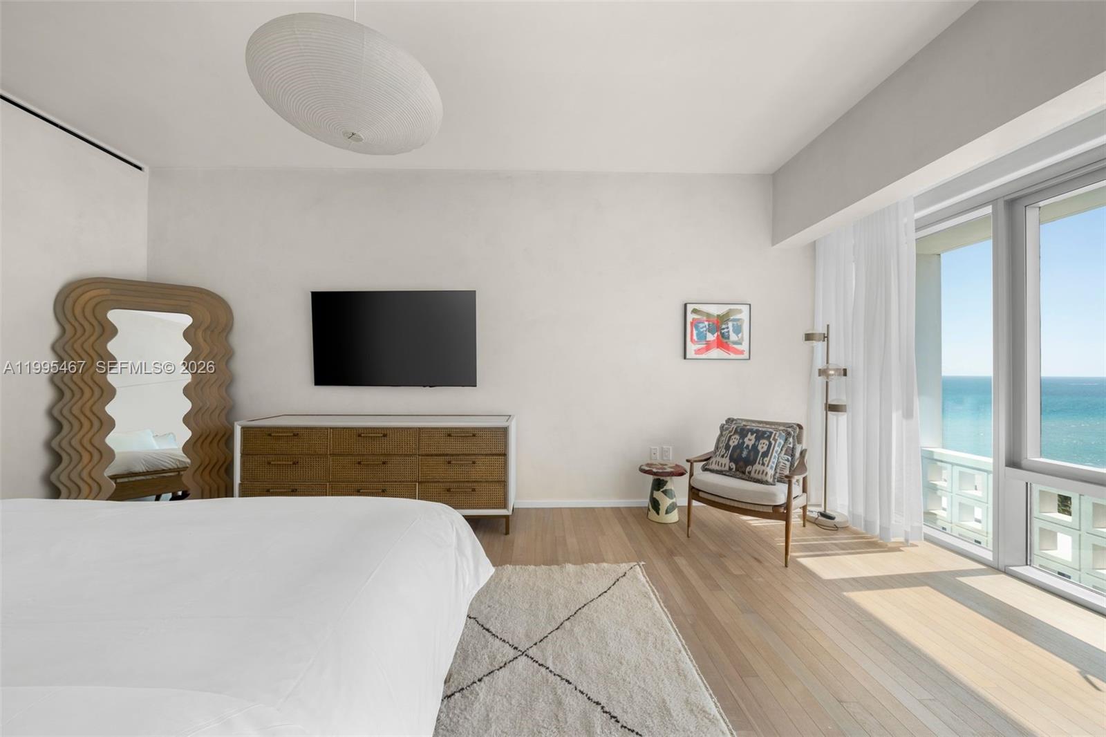 2901 Collins Ave # 1204