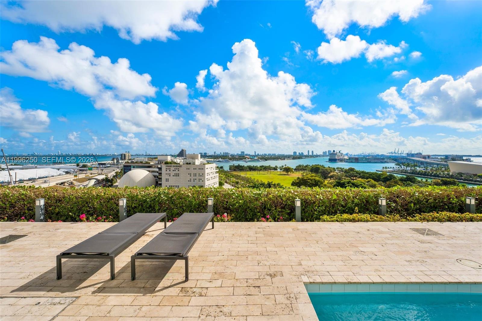 1040 Biscayne Blvd # 3304