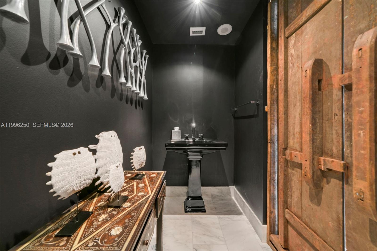 1040 Biscayne Blvd # 3304