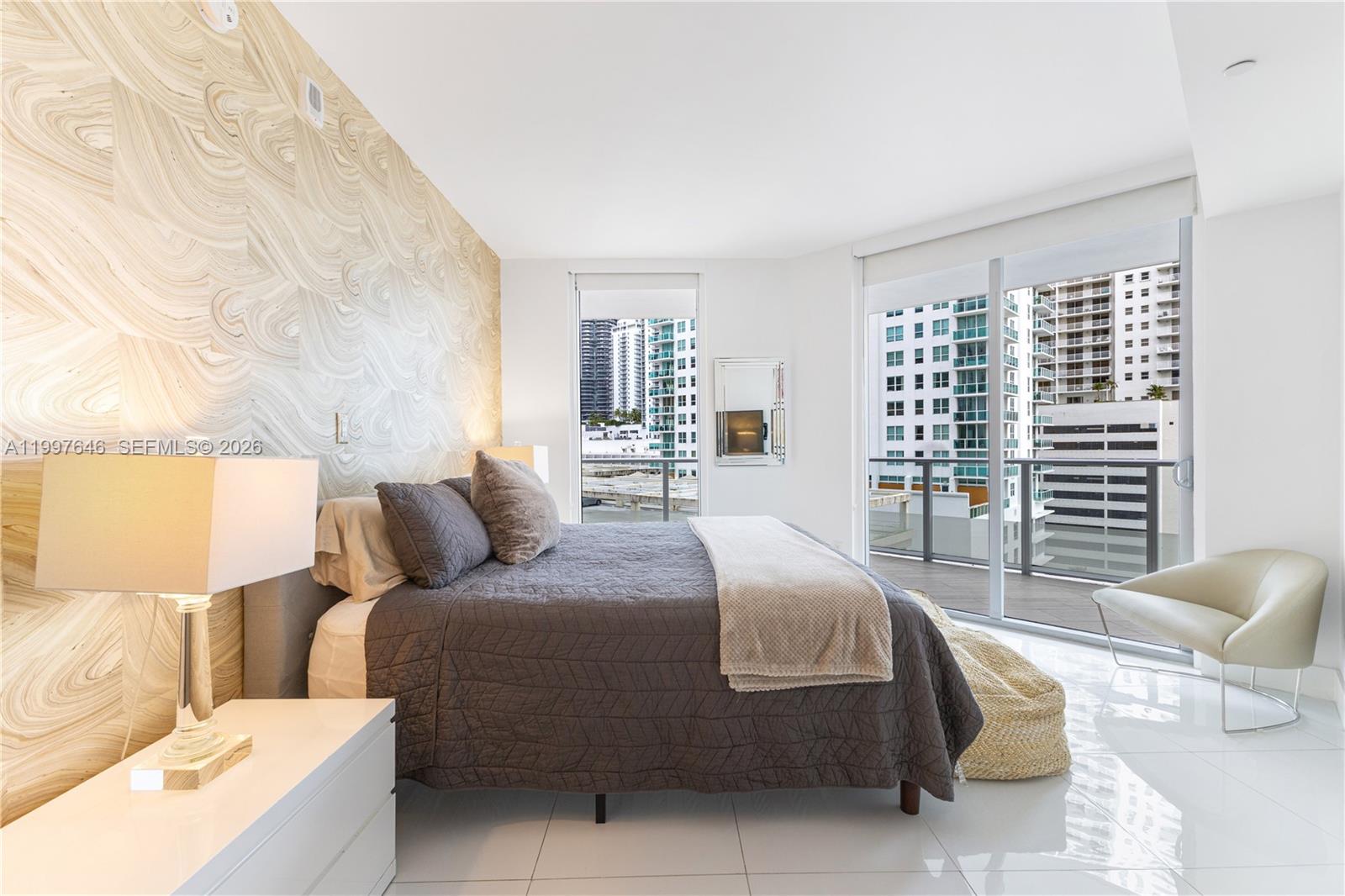 1300 Brickell Bay Dr # 1010