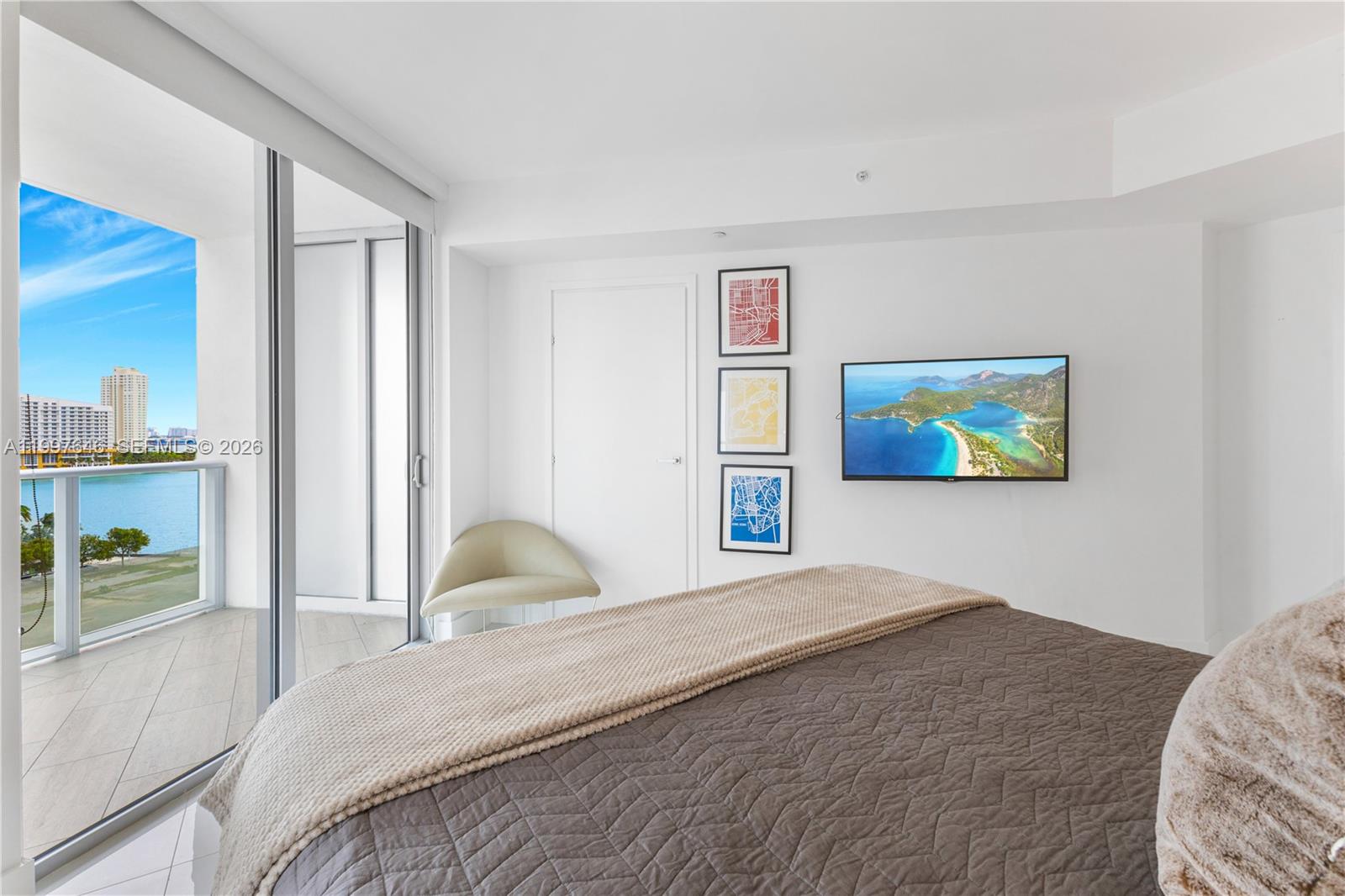 1300 Brickell Bay Dr # 1010