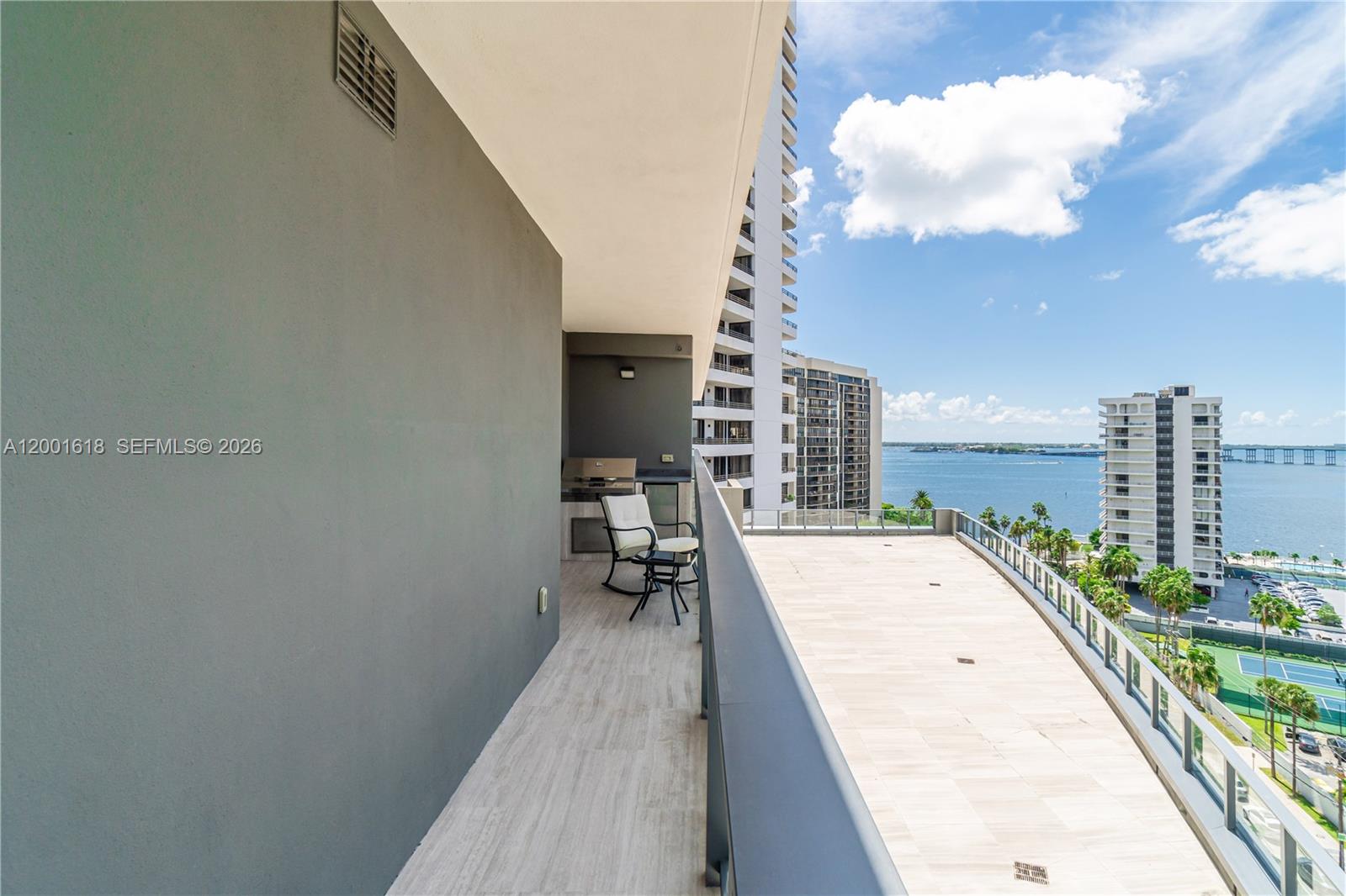 1451 Brickell Ave # 1004