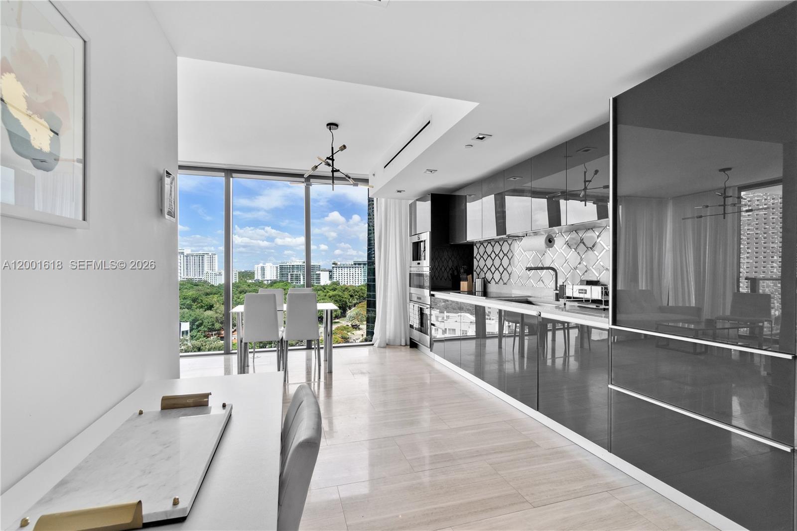 1451 Brickell Ave # 1004