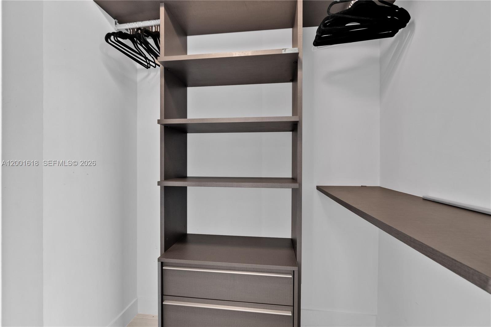 1451 Brickell Ave # 1004