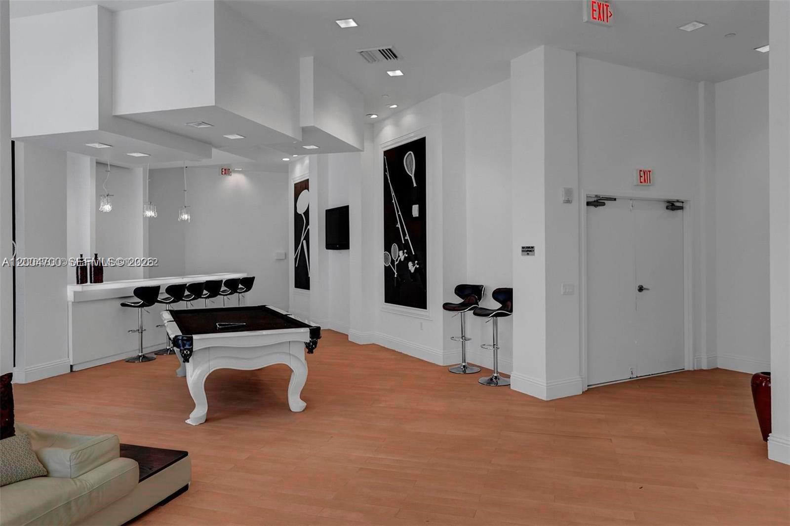 350 S Miami Ave Unit: 2702