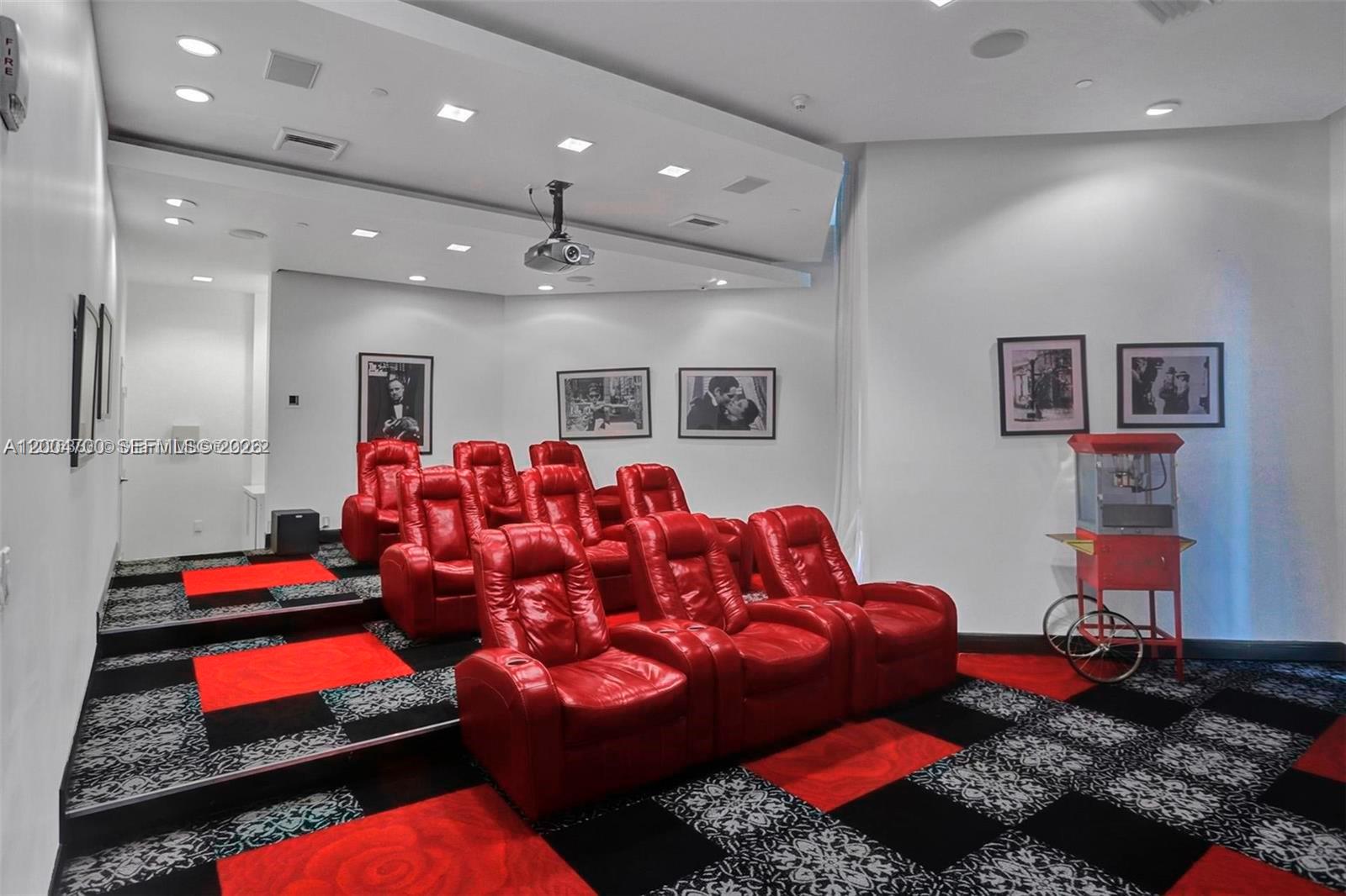 350 S Miami Ave Unit: 2702