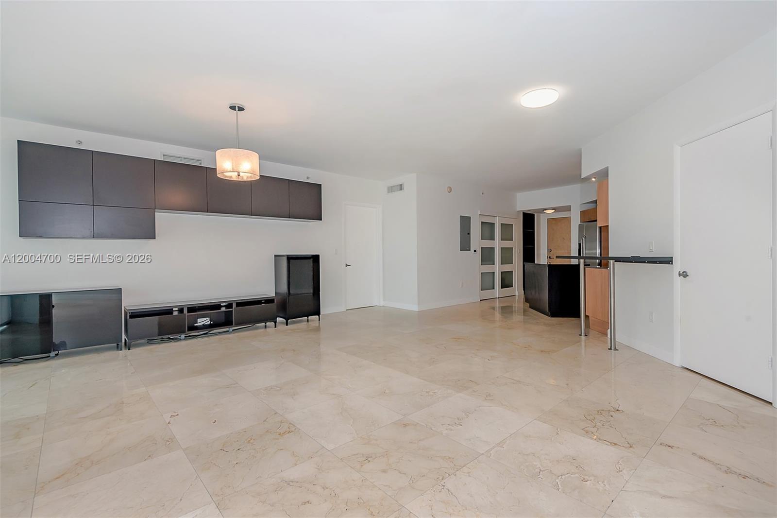350 S Miami Ave Unit: 2702
