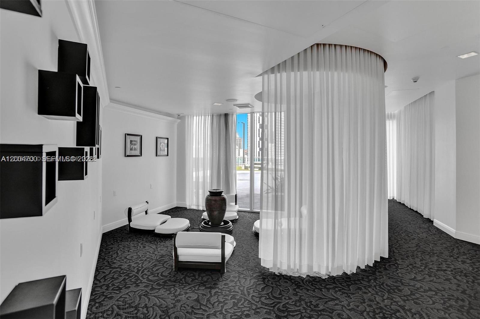350 S Miami Ave Unit: 2702