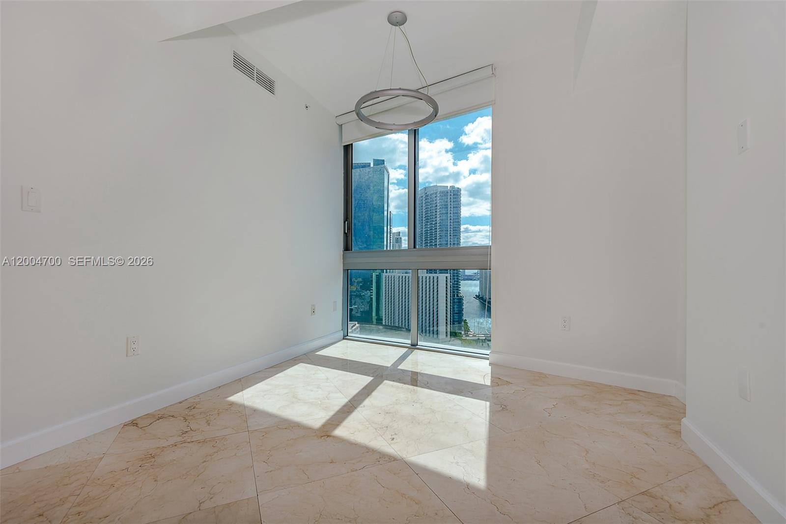 350 S Miami Ave Unit: 2702