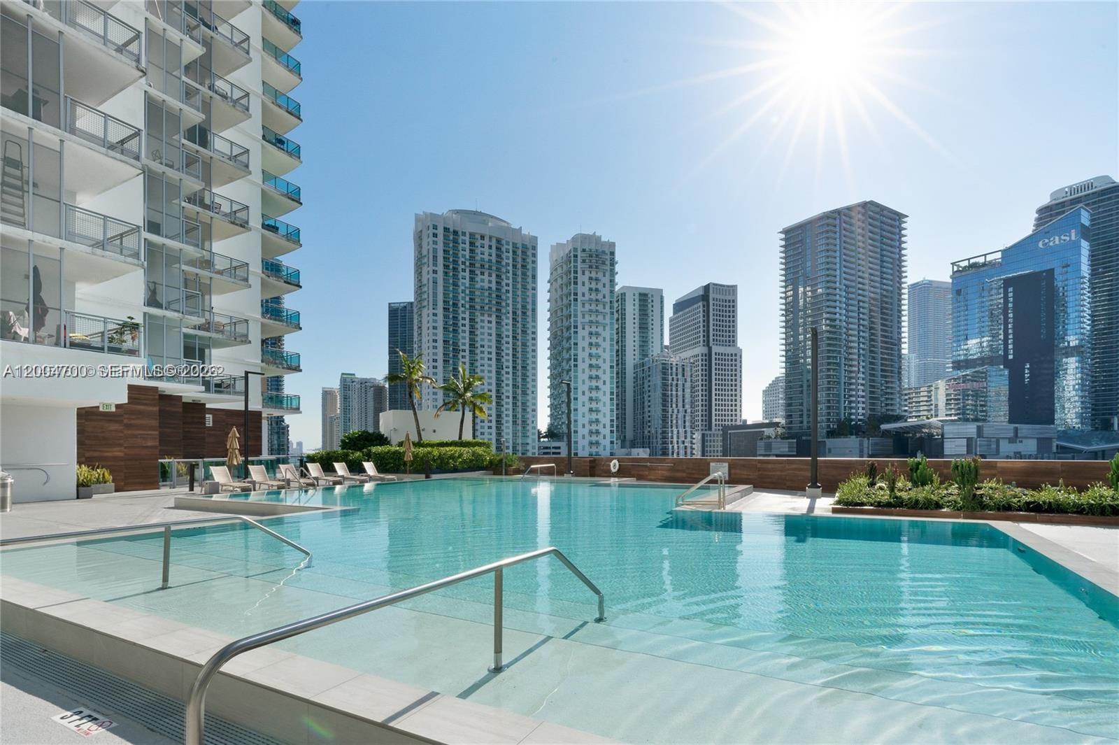 350 S Miami Ave Unit: 2702