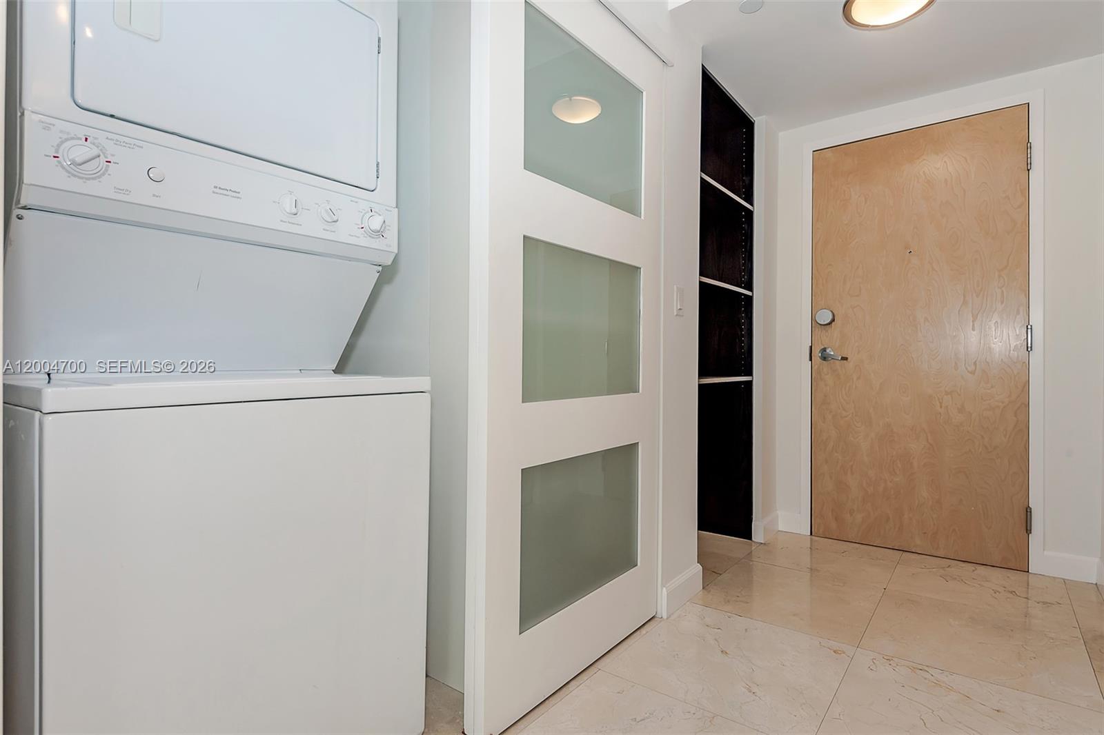 350 S Miami Ave Unit: 2702