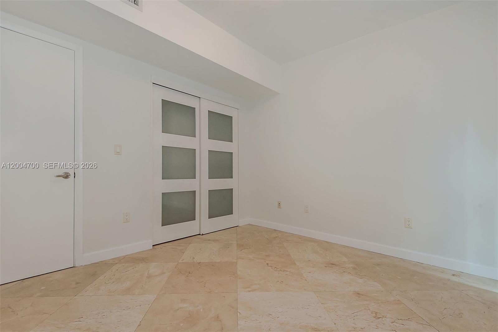 350 S Miami Ave Unit: 2702