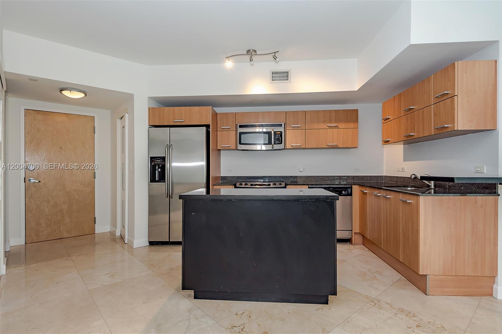 350 S Miami Ave Unit: 2702