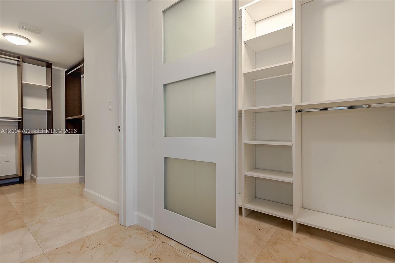 350 S Miami Ave Unit: 2702