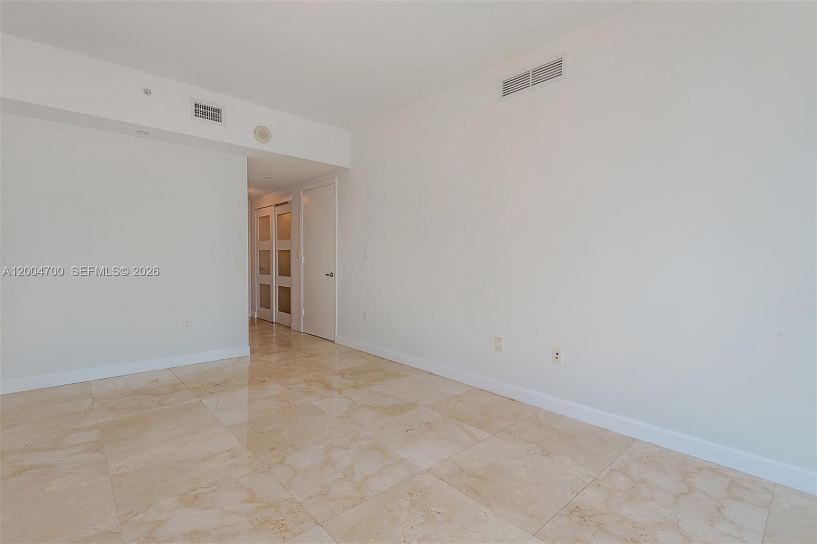 350 S Miami Ave Unit: 2702