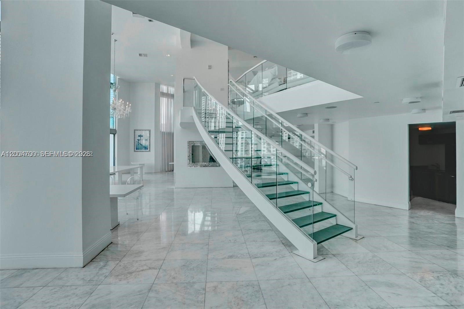 350 S Miami Ave Unit: 2702