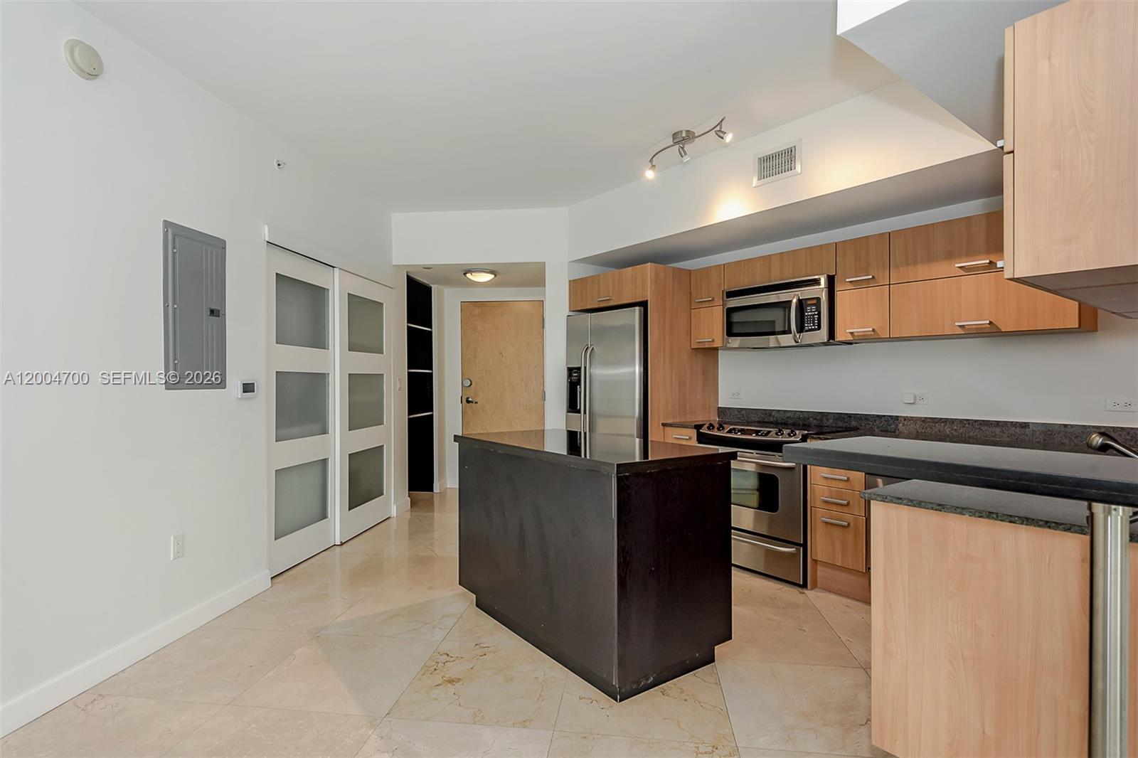 350 S Miami Ave Unit: 2702