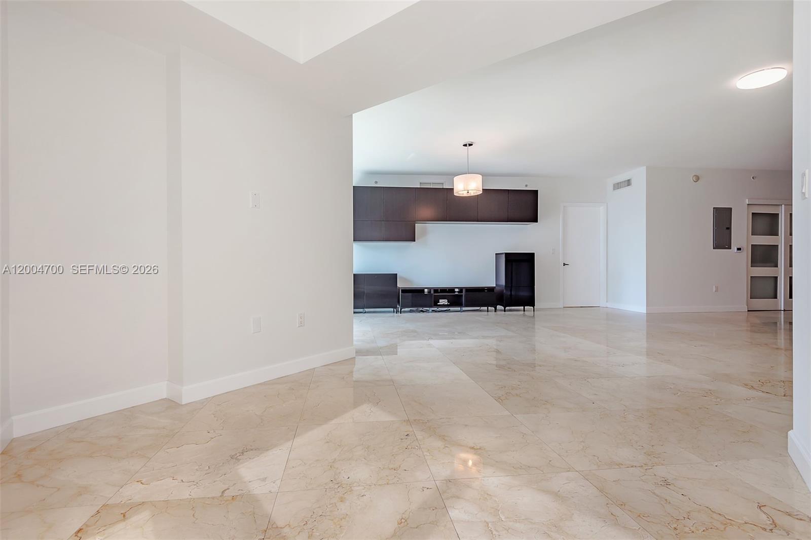 350 S Miami Ave Unit: 2702